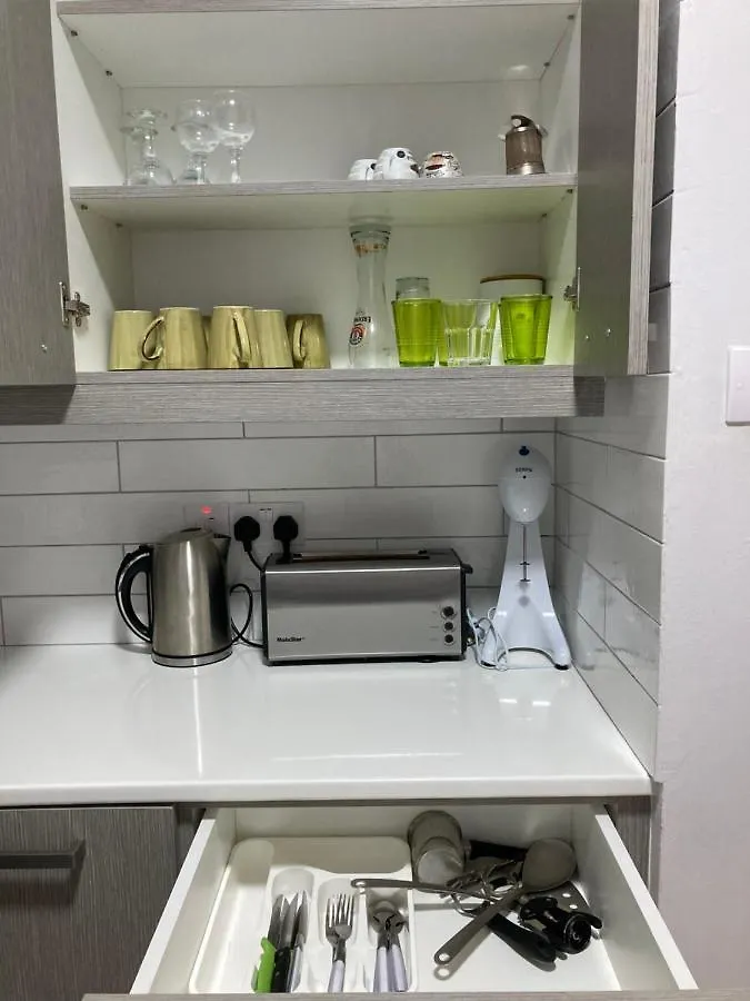 Paradise Promenade Apartment, 2Min Distance From Larnaca Marina Apartament
